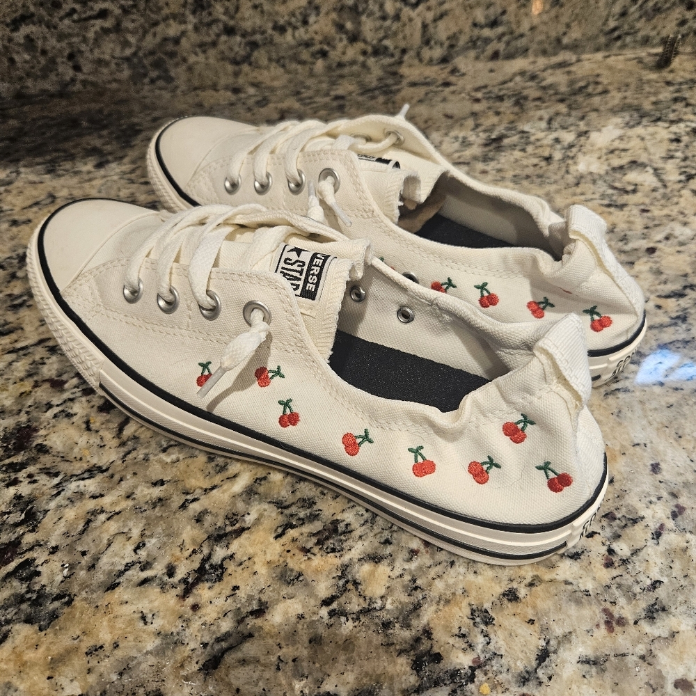 Women's Converse Cherry Chuck Taylor Shoreline Slip-On Shoes